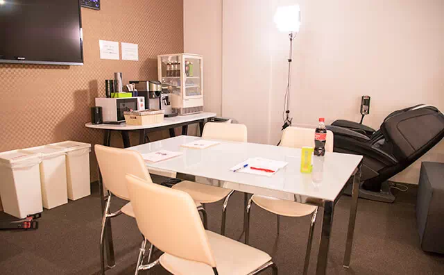 越後屋高田馬場Aスタジオの控室にて-セットの様子