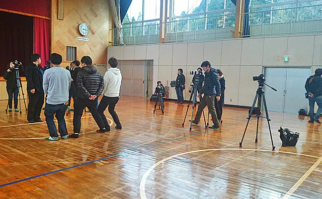 長南東小学校スタジオ 撮影風景
