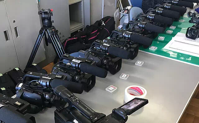 長南東小学校スタジオ 逃走チュー カメラ