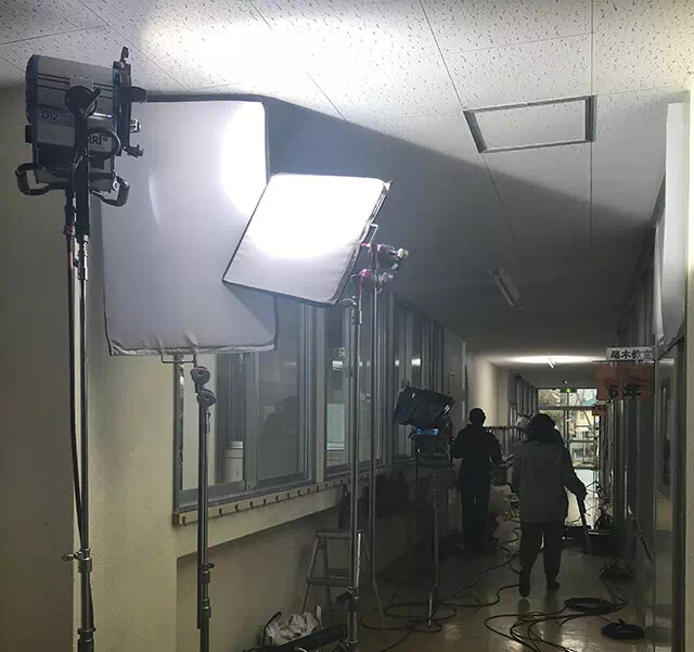 長南東小学校スタジオ 照明