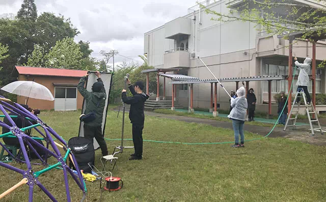 長南東小学校 散水機で雨を再現