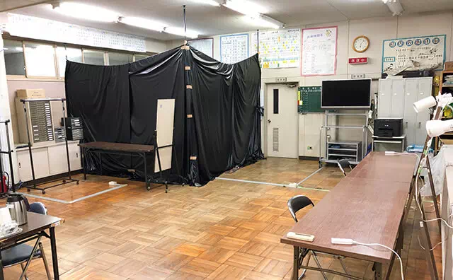 長南東小学校スタジオ 控室