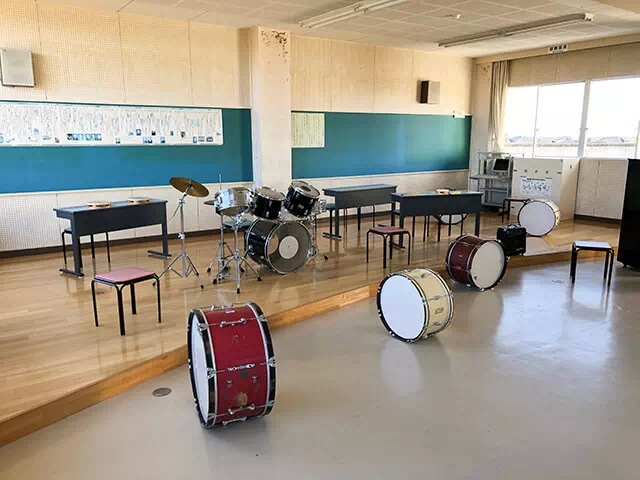 金江津小学校スタジオ 音楽室