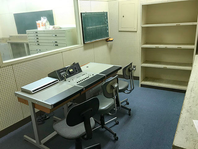 金江津小学校スタジオ　音楽室